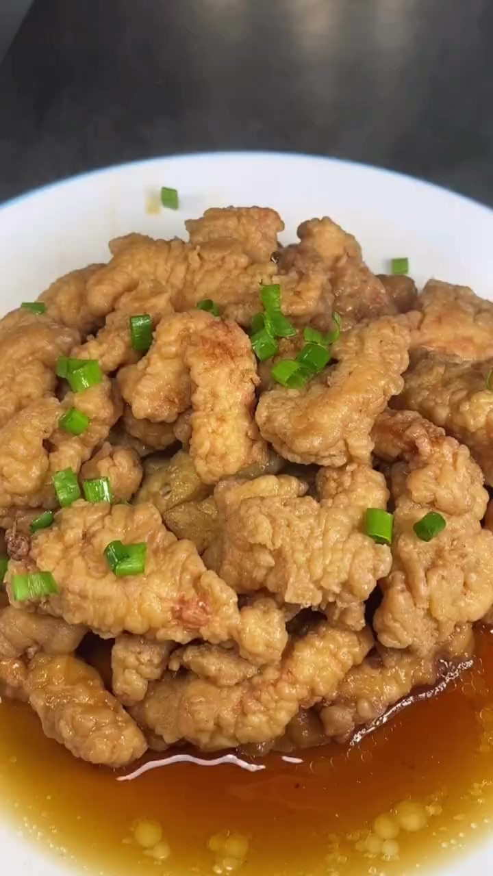 年夜饭必备黄焖小酥肉，软烂入味荤素搭配方法简单一看就会