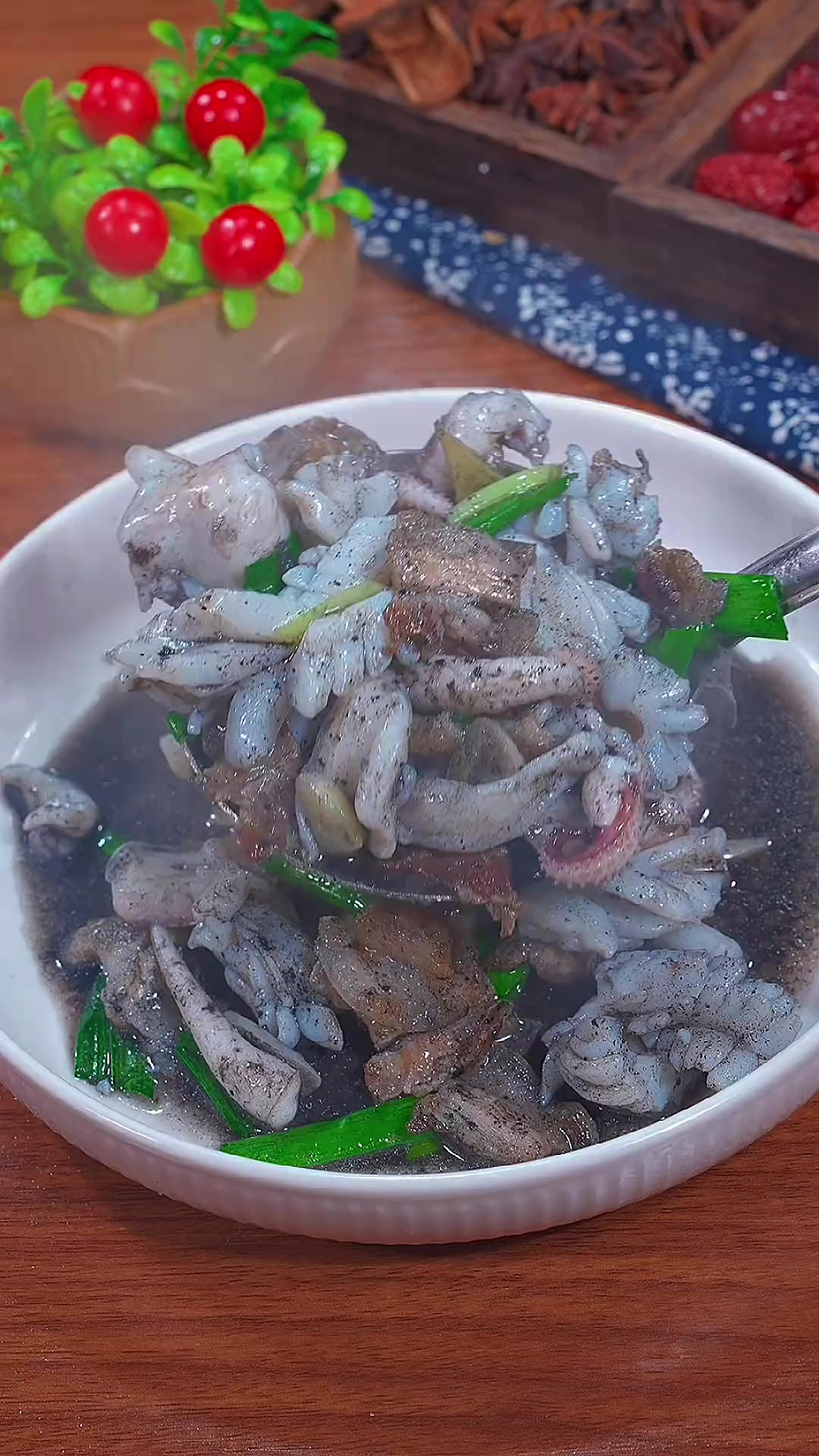 温州的黑暗料理原汁墨鱼原汁原味鲜美可口