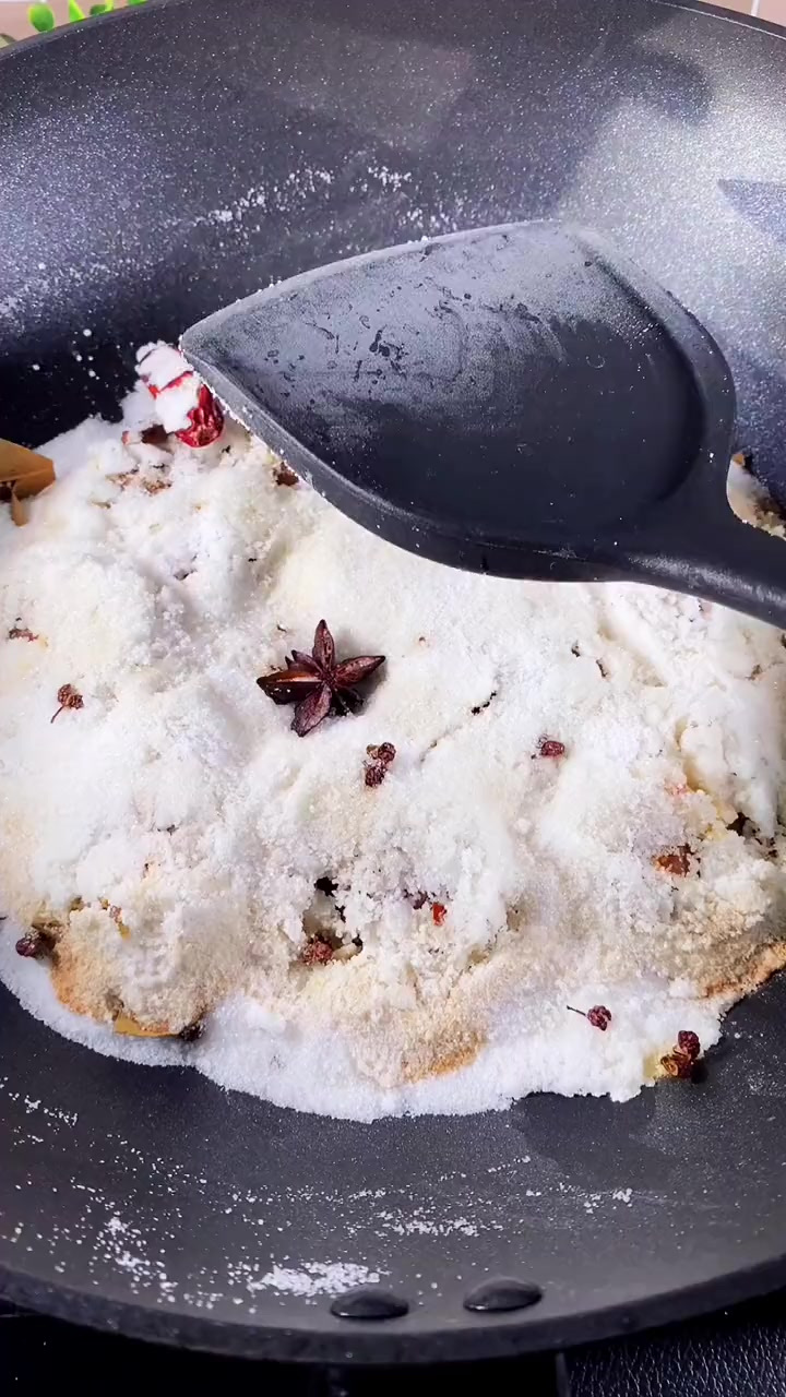 鸡胗不要老是炒着吃,试试这个盐焗鸡胗