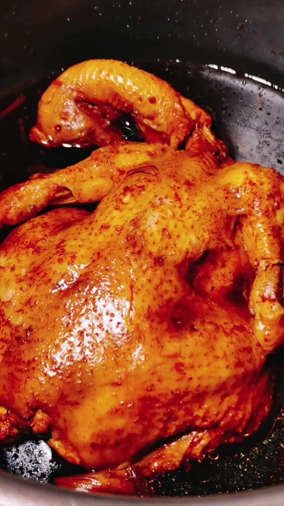 电饭锅焖鸡,鲜嫩多汁,软烂脱骨,有老人小孩的做起来吧