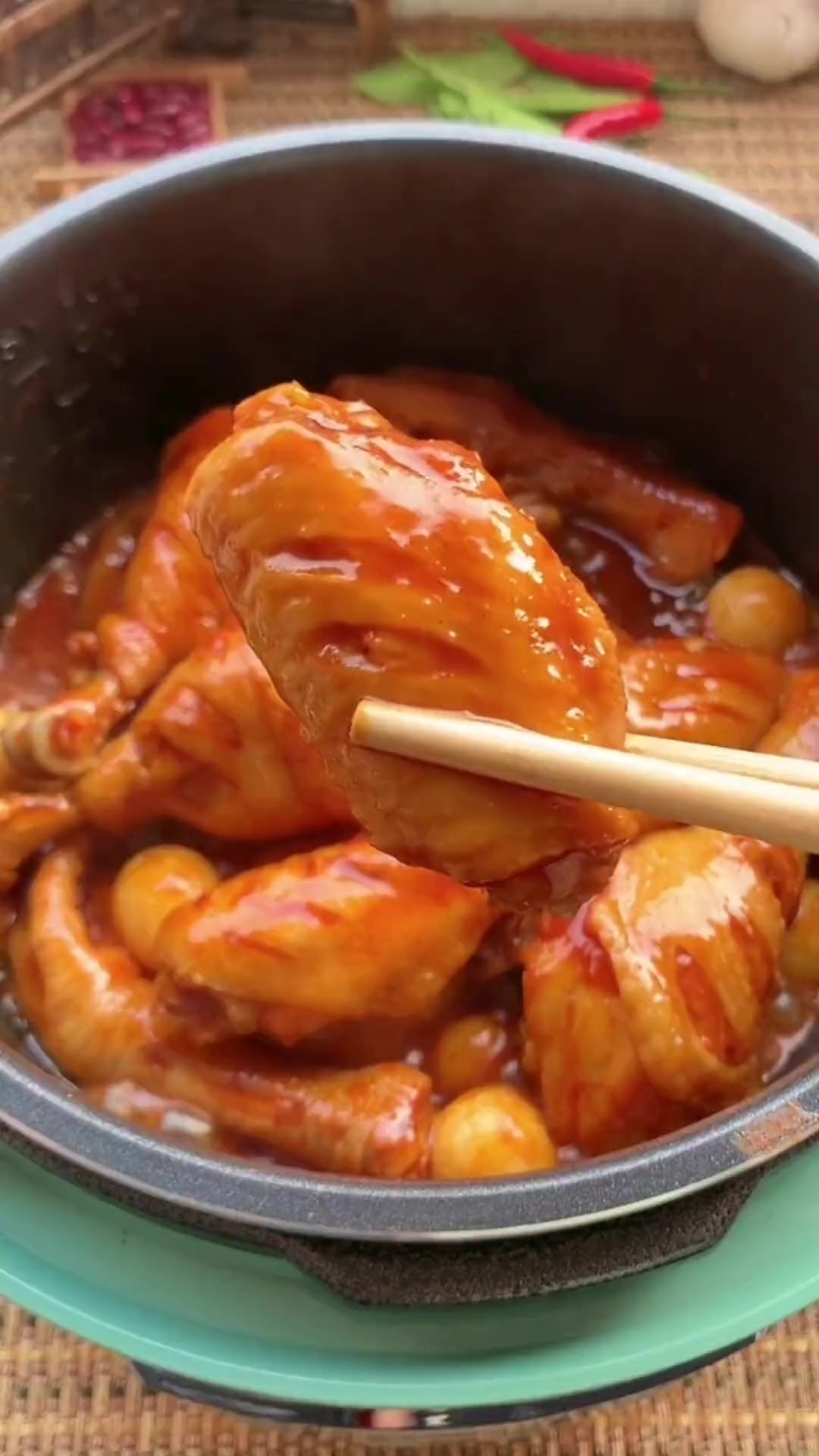 孩子想吃奥尔良鸡腿,家里有电饭煲就可以做