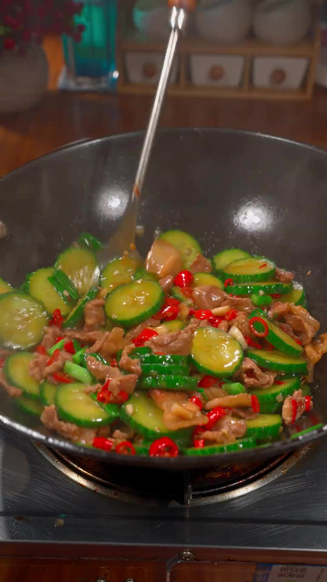 家常菜黄瓜炒肉像我这样炒，脆嫩爽口，香辣下饭