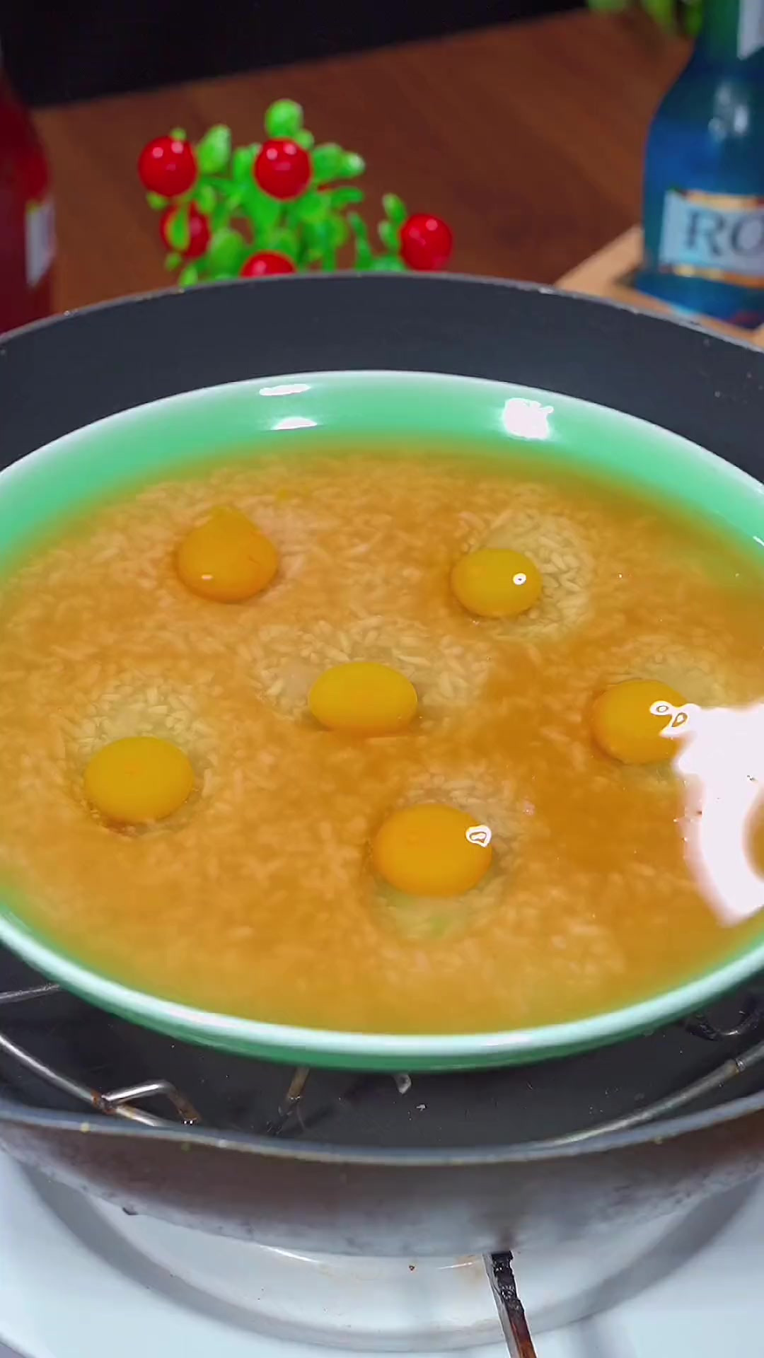 正月家里来客啦.你就给他来这道白鸽蛋