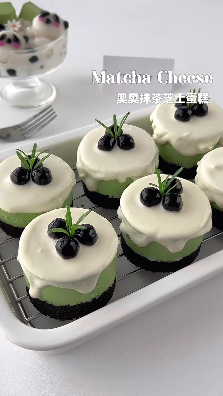 艾特你的闺蜜给你做奥利奥抹茶芝士蛋糕