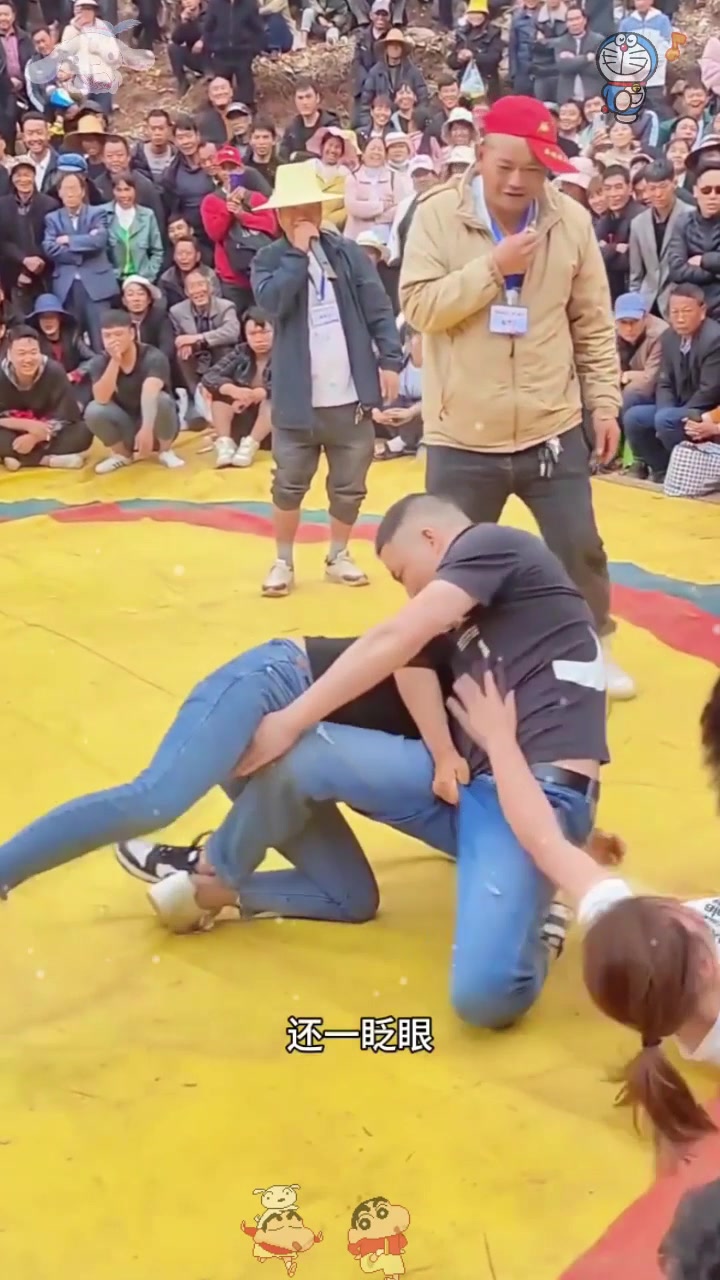 别看大哥瘦，浑身是肌肉