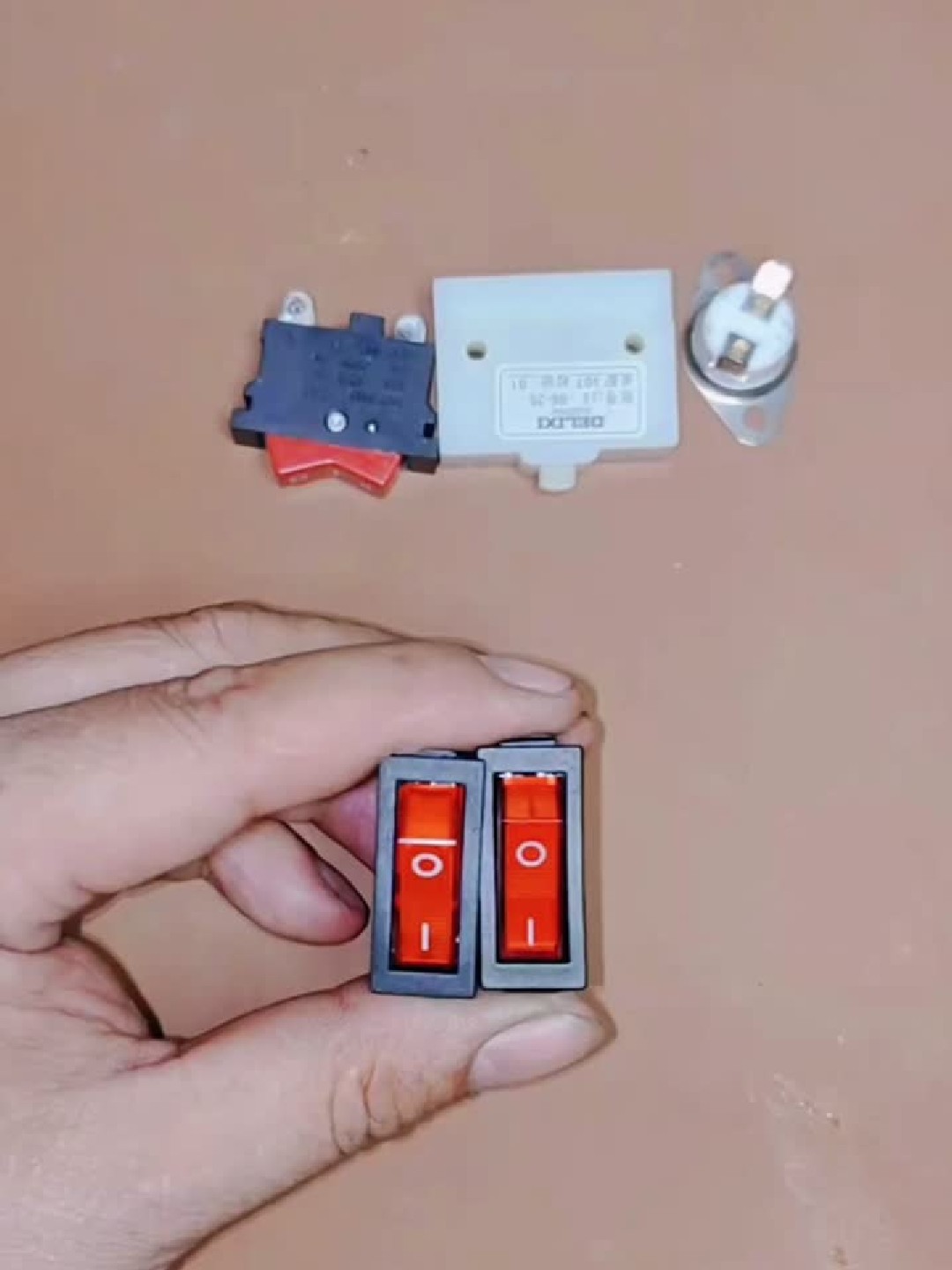 船型开关正确接线方法