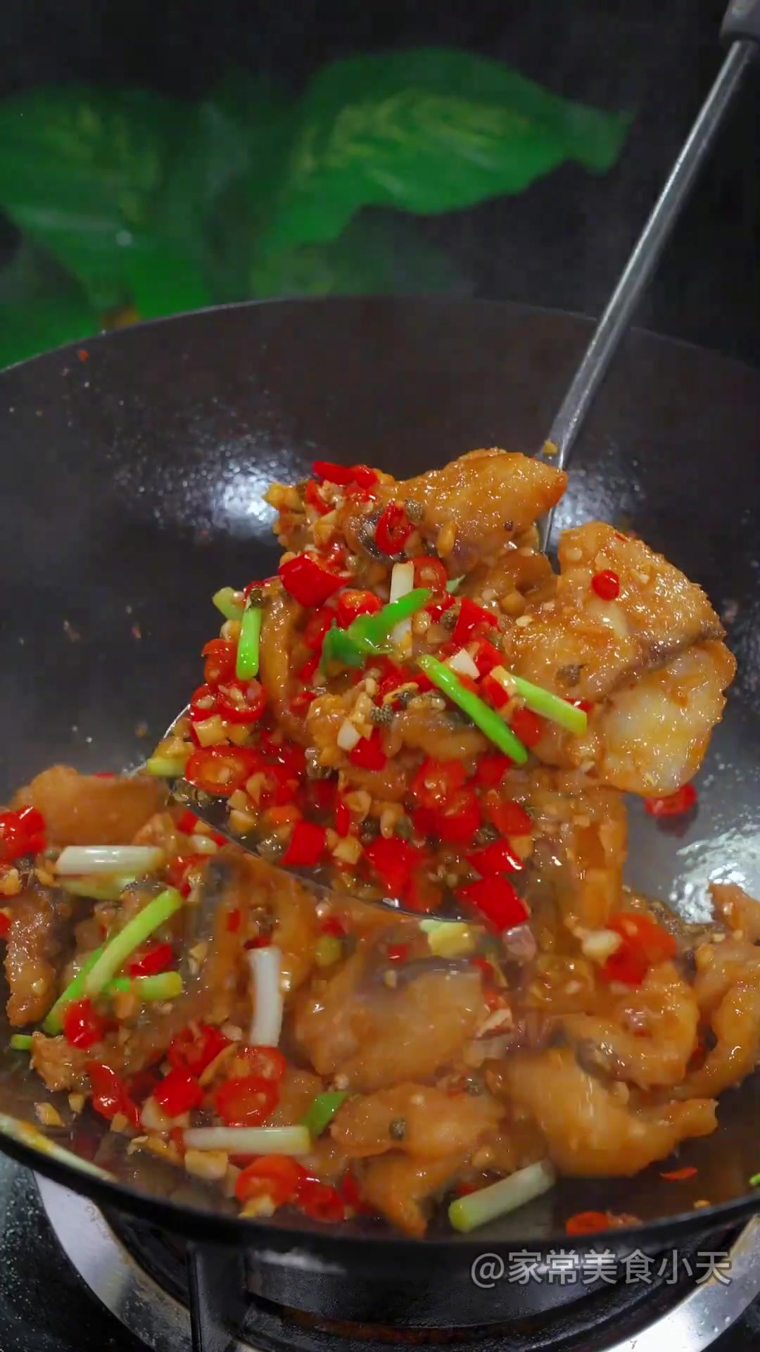 吃上这么一口麻辣鱼片,真的能开心一整天,麻辣鲜香鱼肉嫩滑