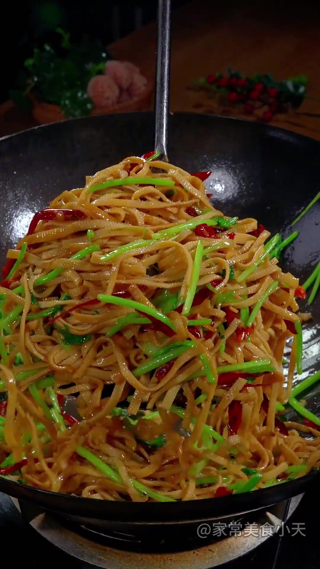 香菜豆腐丝这样做开胃下饭，简单好吃，你学会了吗