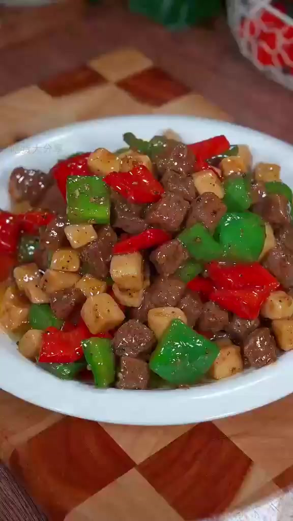 自家秘制黑椒牛肉粒,孩子大爱不撒手