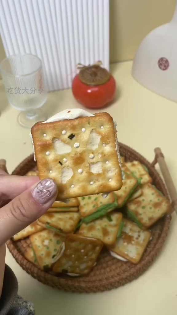 解锁台湾风味:云朵手撕饼与葱香牛轧糖的绝妙碰撞!