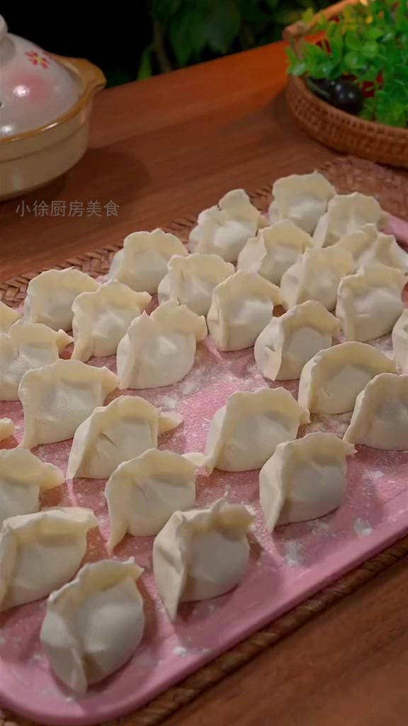 揭秘!猪肉白菜饺子的惊人美味秘诀!