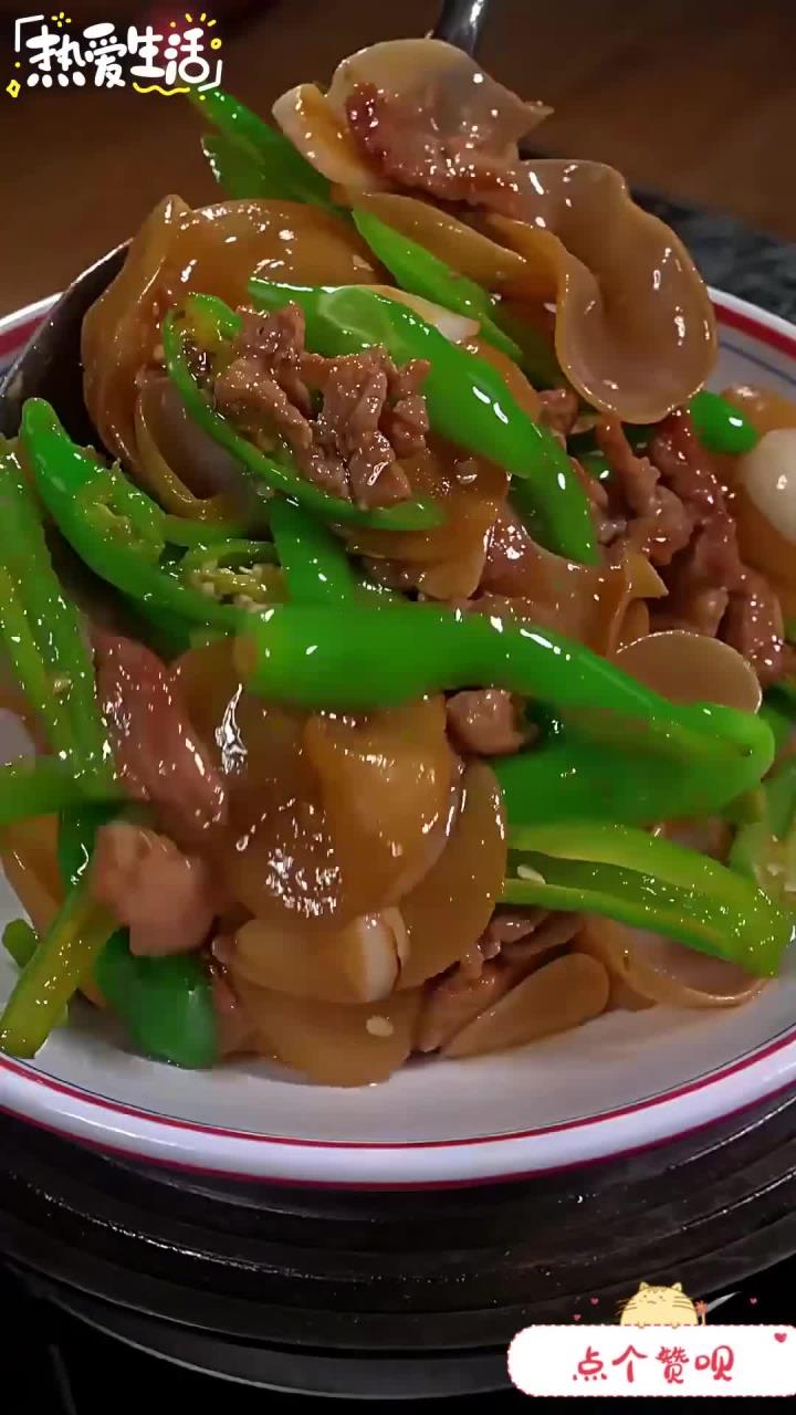 这个白玉木耳特别好吃,配点肉随便一炒就能干掉好几碗米饭