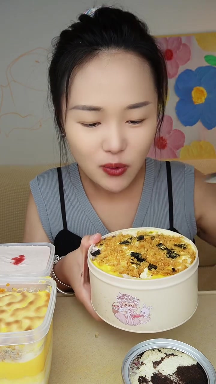 超好吃罐子蛋糕细腻口感带来满满幸福