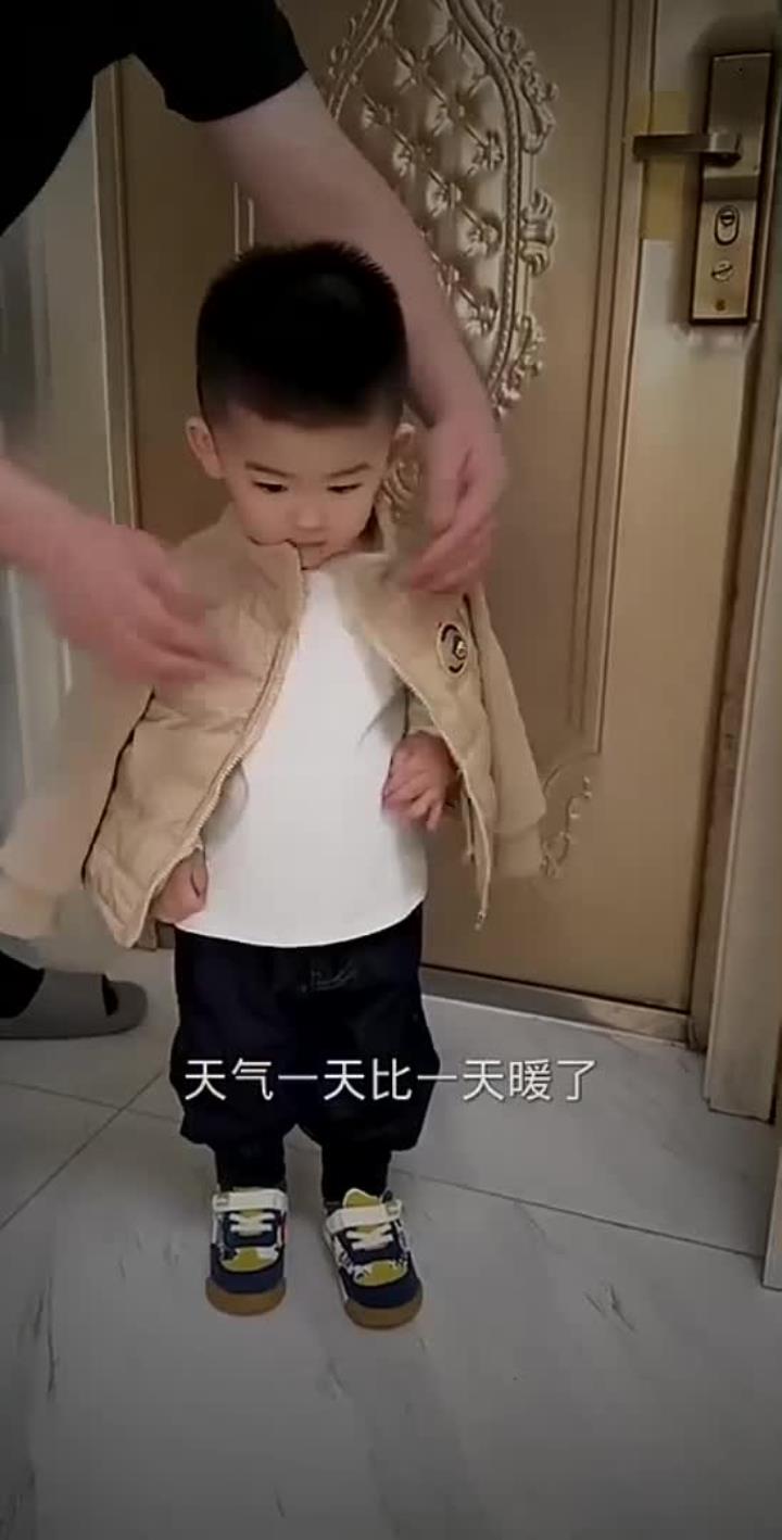 小多余穿90码衣服嫌小,按身高拍需放大码,品牌清仓小黄鸭童装抢购