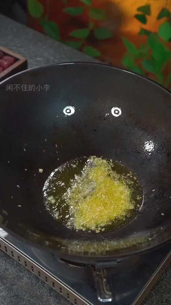 年夜饭必备:一炒青菜竟成全场焦点!