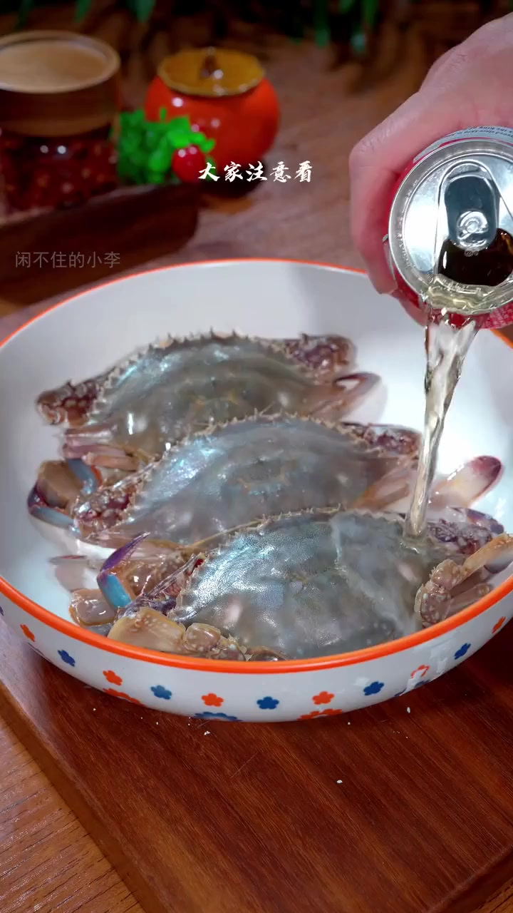 秒杀餐厅的避风塘炒蟹,20元成本做出168元美味!