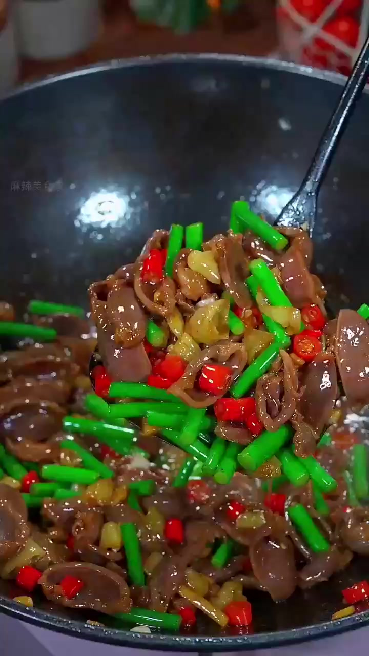 酸辣鸡杂:家常菜中的开胃神器