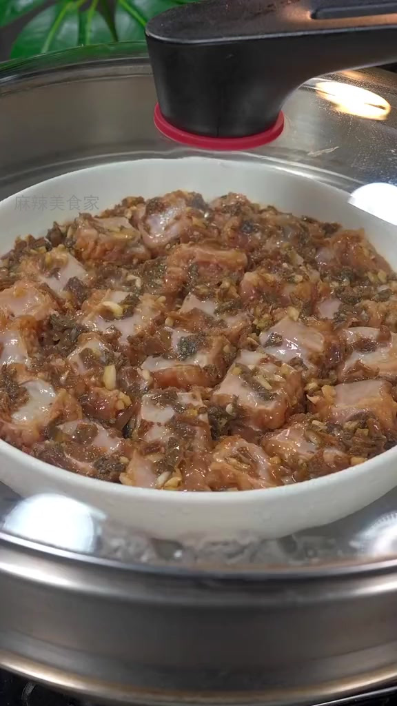 梅菜干蒸排骨,一口下去饭扫光!