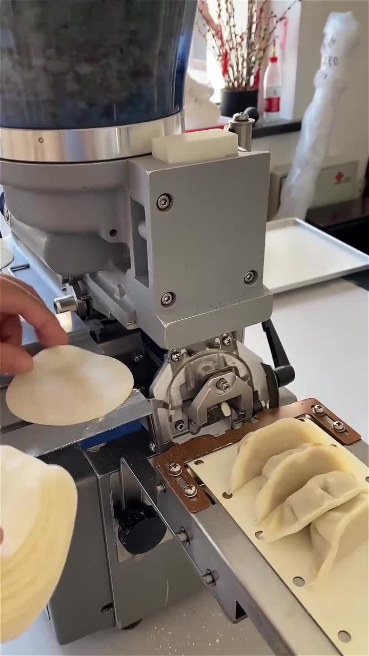 轻松制作美味饺子的高效半自动成型机