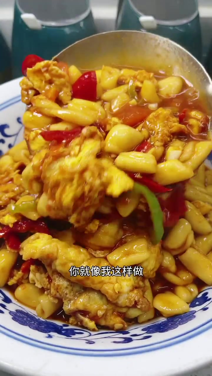 西红柿蛋炒猫耳朵，这样做能吃两大碗