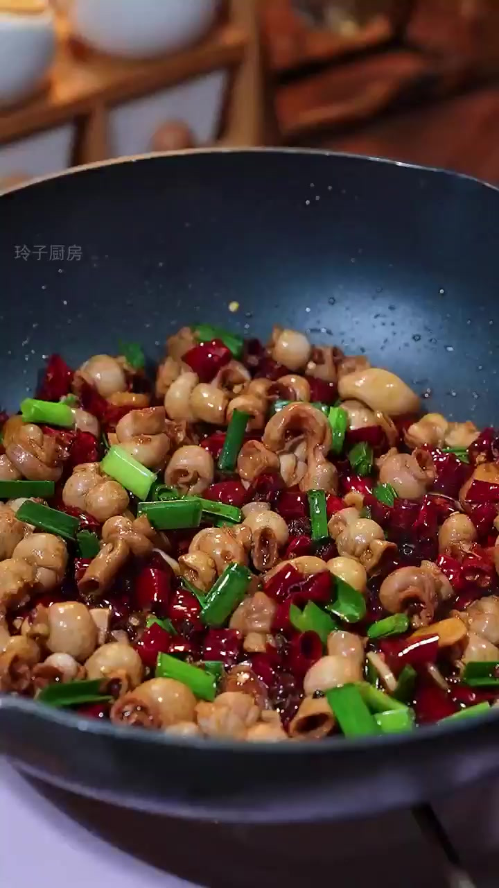 爆炒小肠秘方曝光，香辣脆口一学就会！