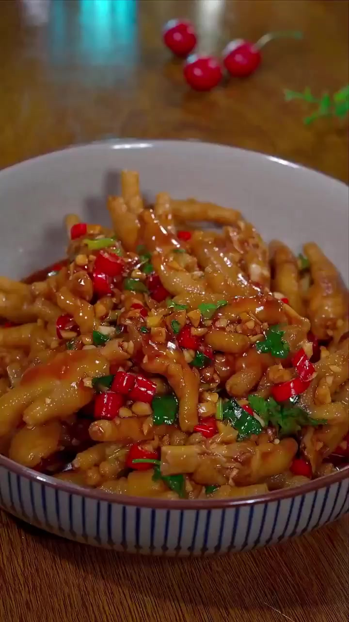 秘制柠檬鸡爪,酸辣一绝,家中轻松复刻!