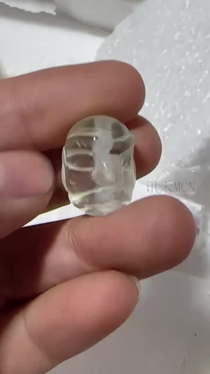 收到小水晶人物头像
