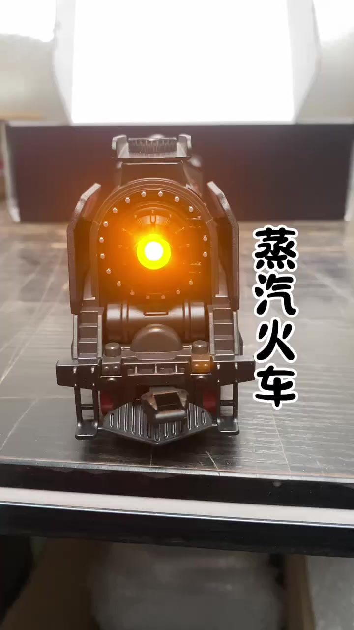 三款蒸汽火车,喜欢哪款呢