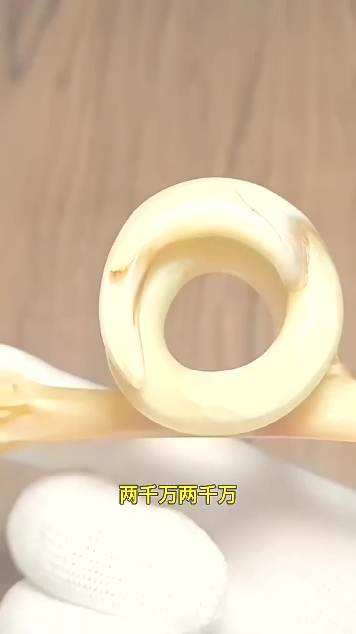 文玩鸡爪骨贵吗,看看竞拍的价格就知道了