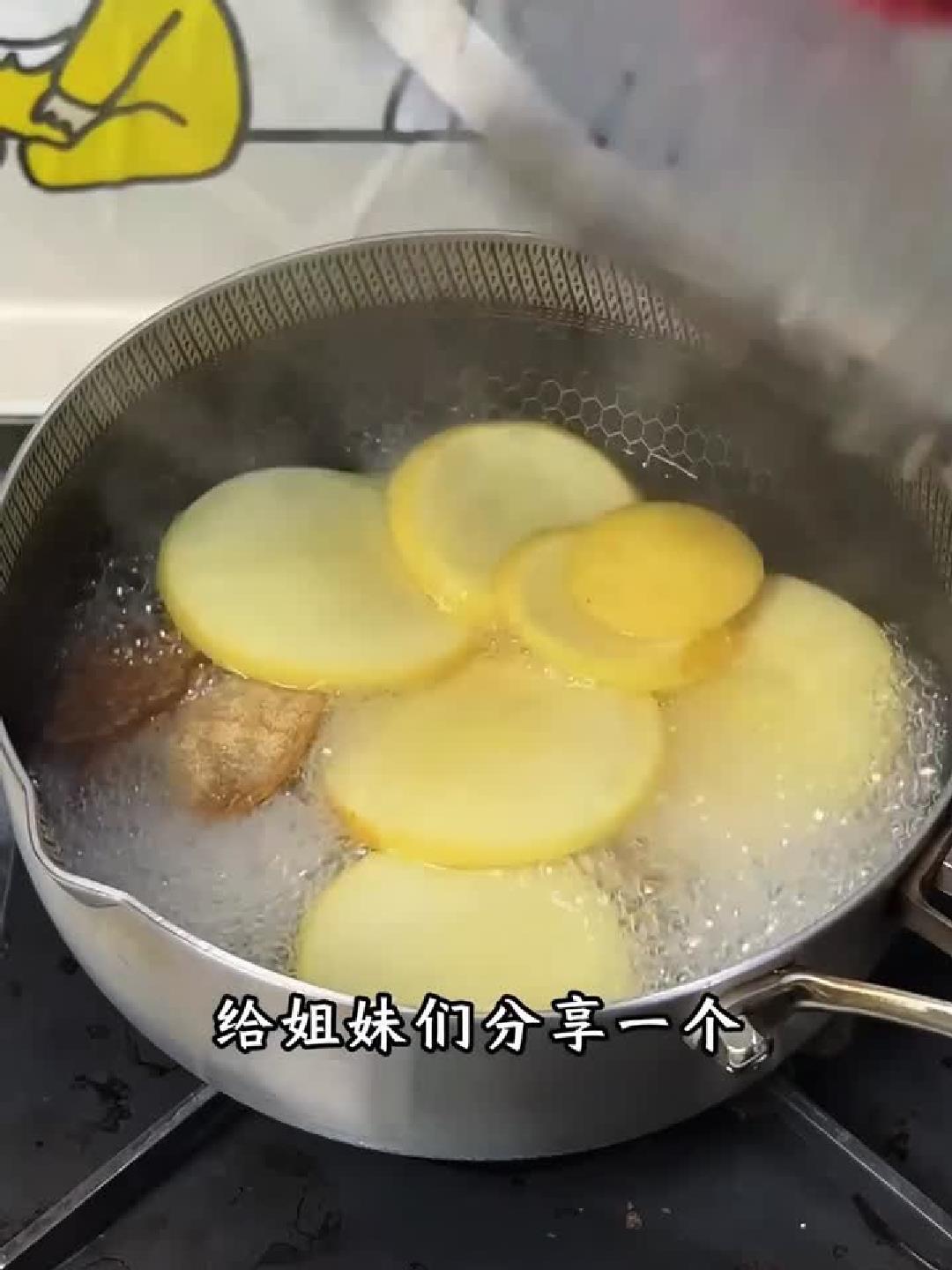 想减肥又养生?试试苹果陈皮水,喝出好气色!