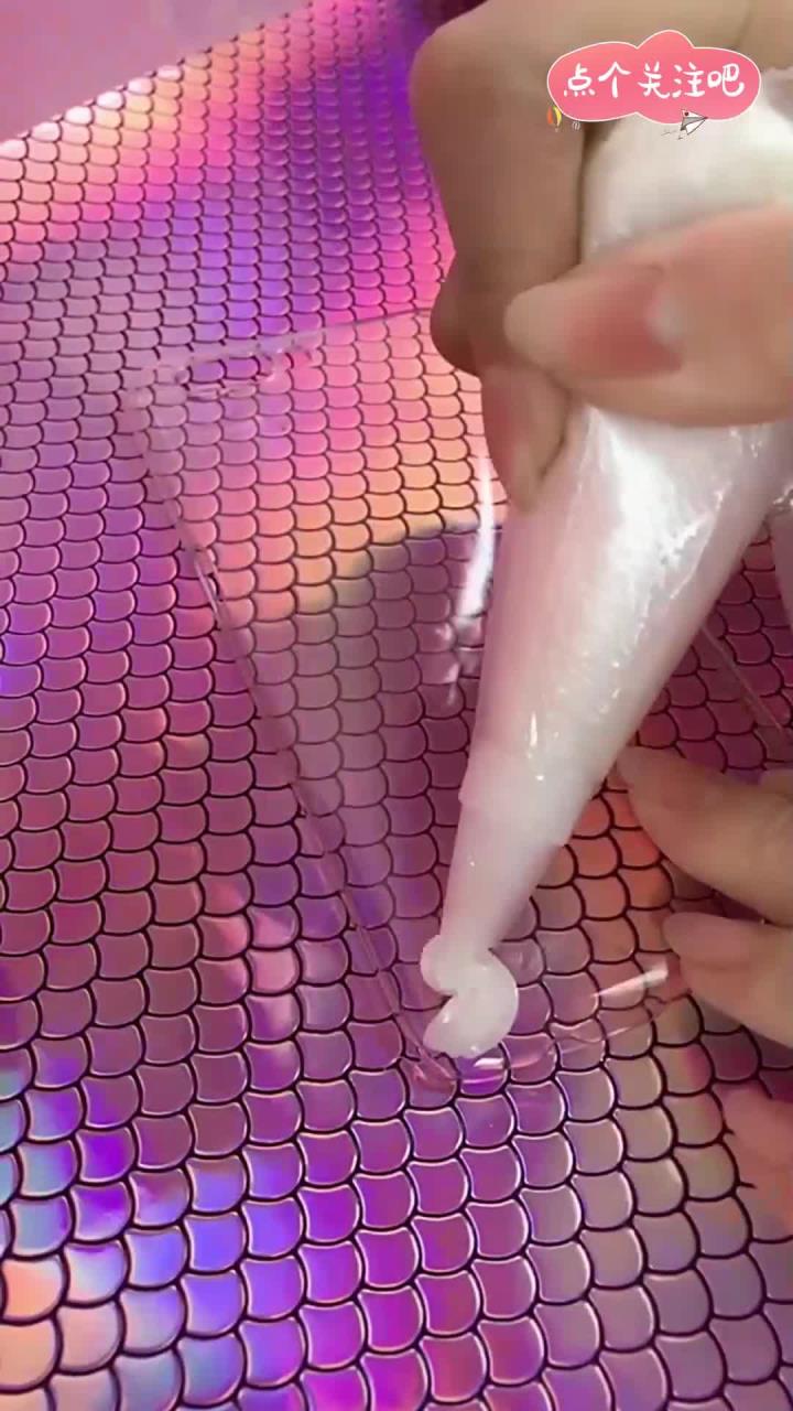 diy手机壳～玻尿酸小黄鸭哦～