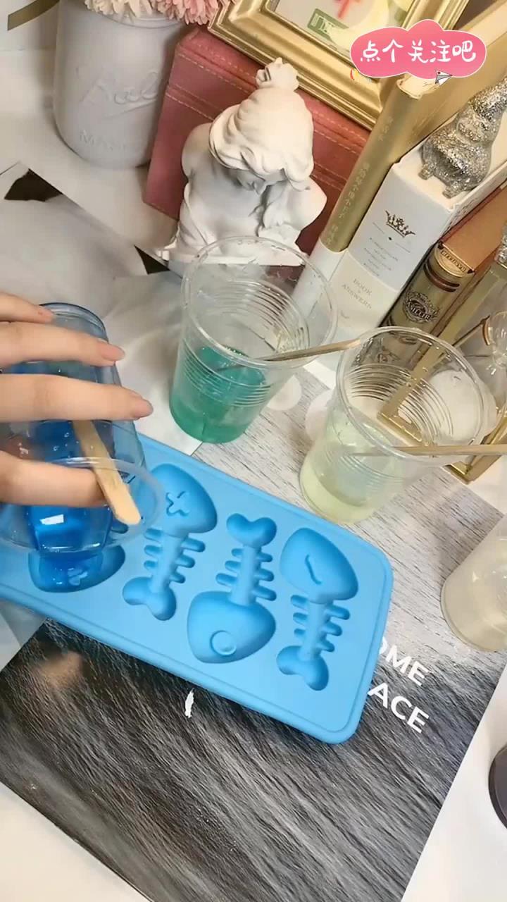 可爱的鱼骨头