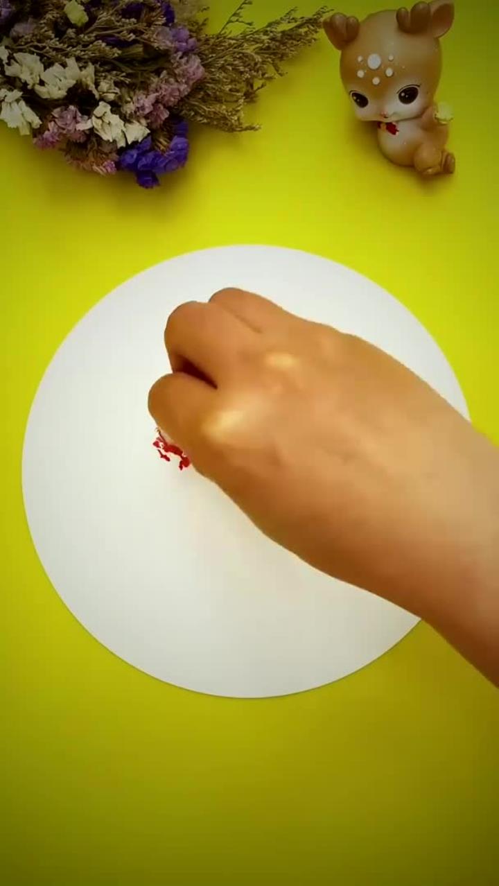 创意画:没错!就是纸巾画的康乃馨哦!儿童画 亲子教育 手工 幼儿园 少儿美术 画画教