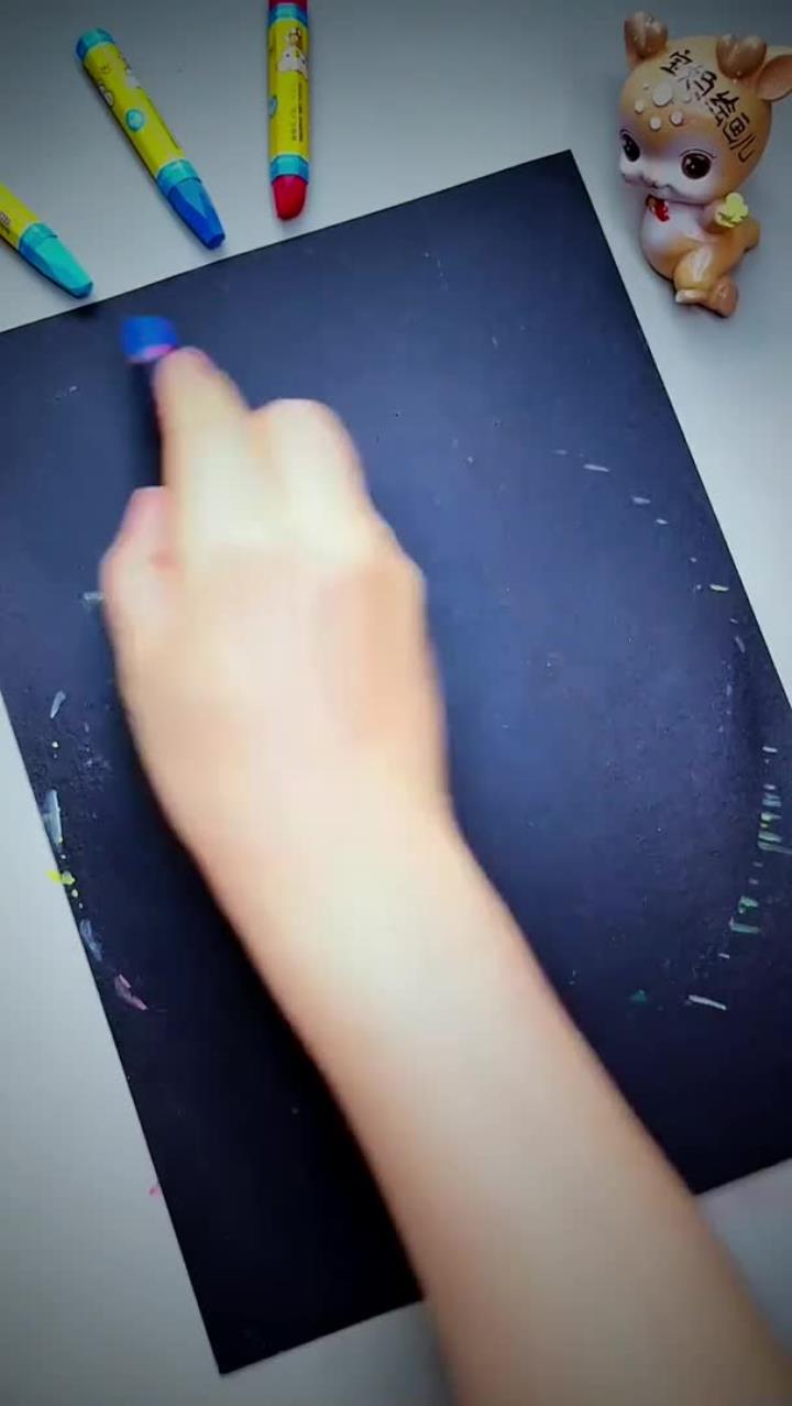油画棒涂鸦《跳舞的海豹和小鱼》