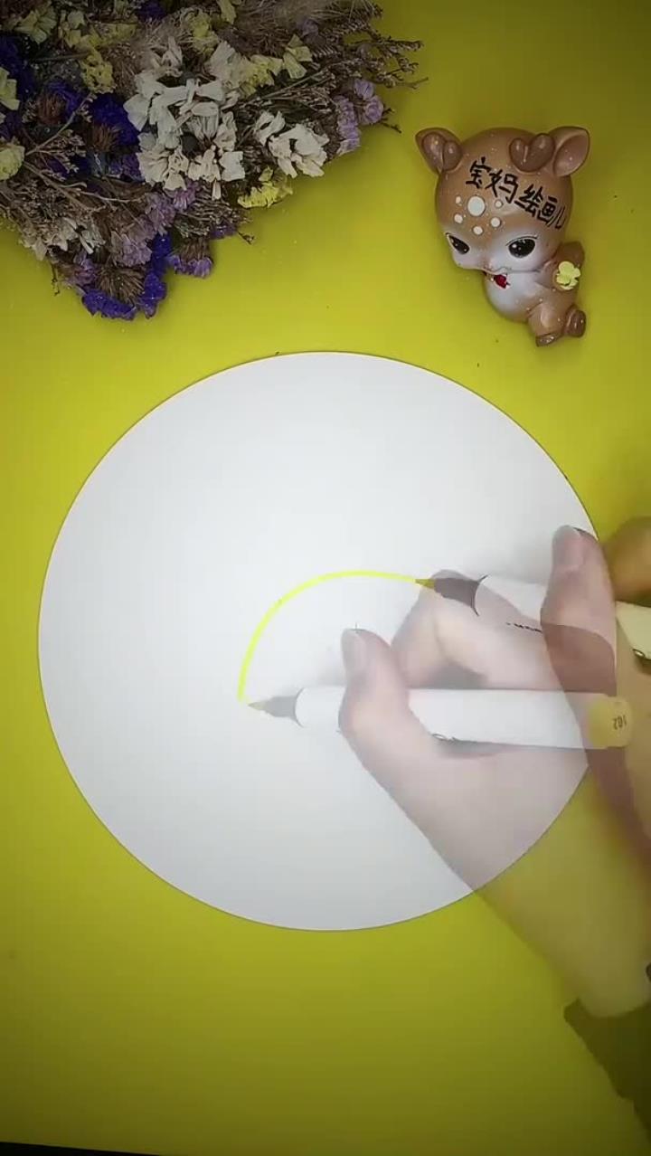 马克笔画:海藻中的五彩鱼!马克笔 马克笔上色 马克笔绘画 马克笔儿童画 创意美术 儿