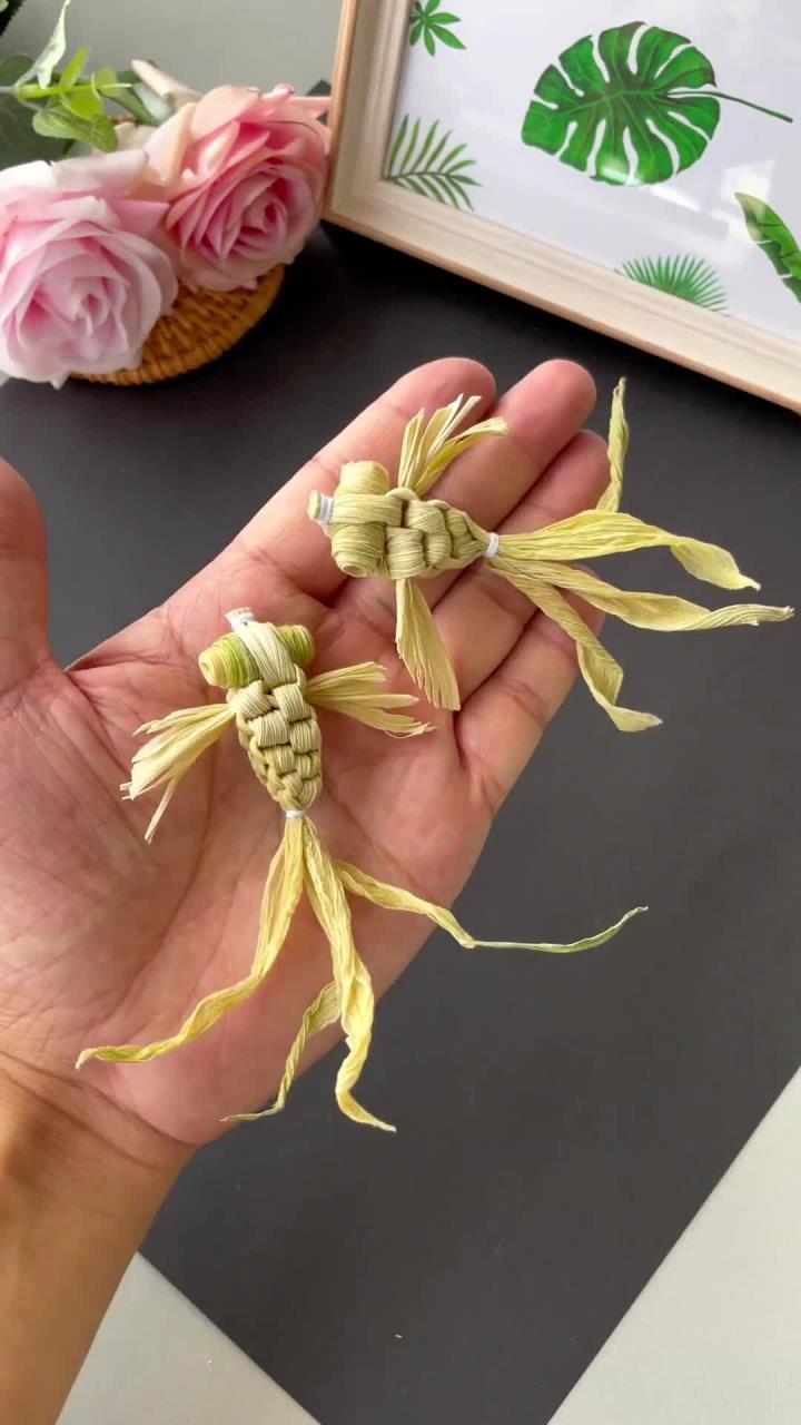 煮过的玉米皮不要扔，晒干一点可以用来做可爱的小金鱼