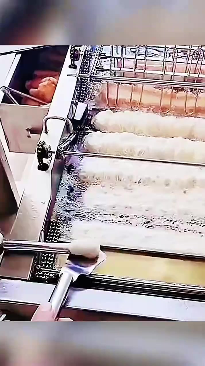 创意炸油条机,轻松出油条胚,省力又实惠