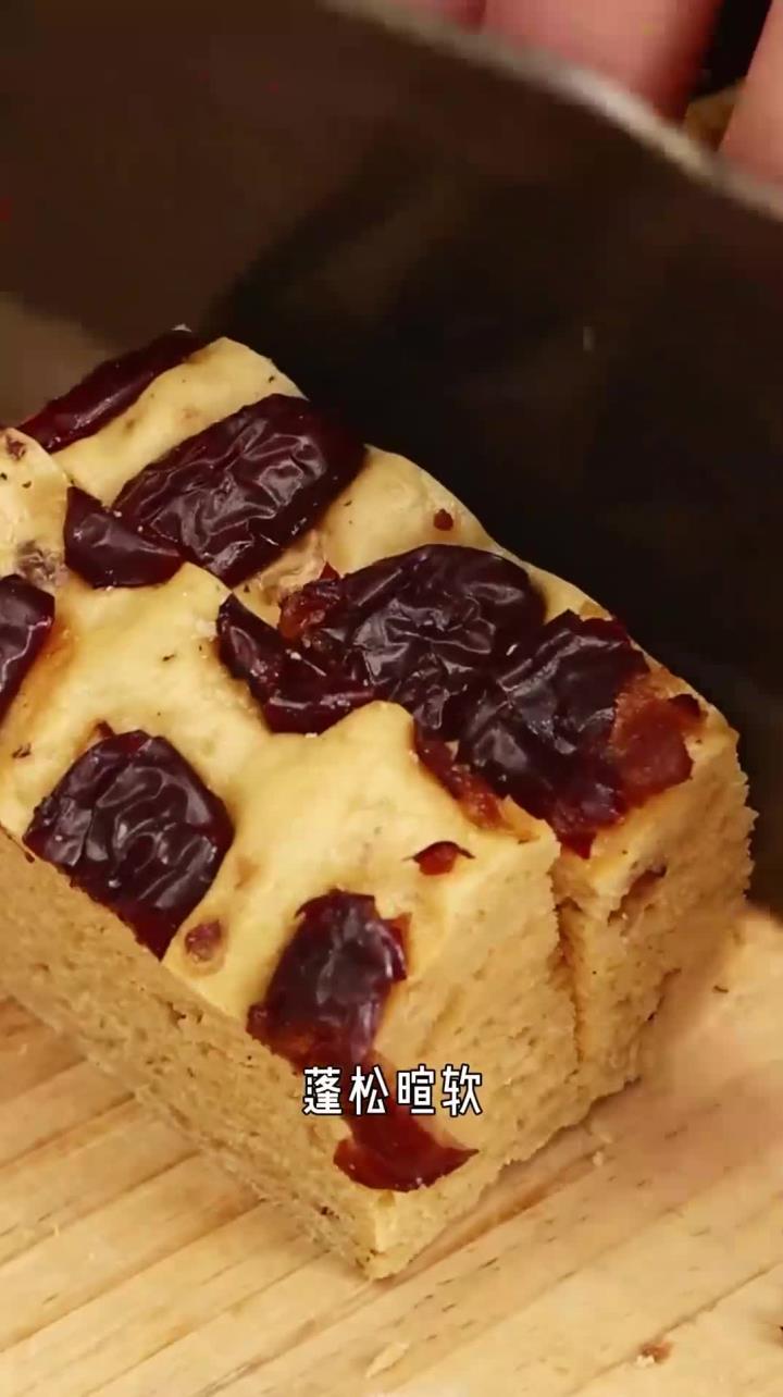 这样做的红枣杂粮玉米发糕,蓬松暄软一点都不粘牙,粗粮细作