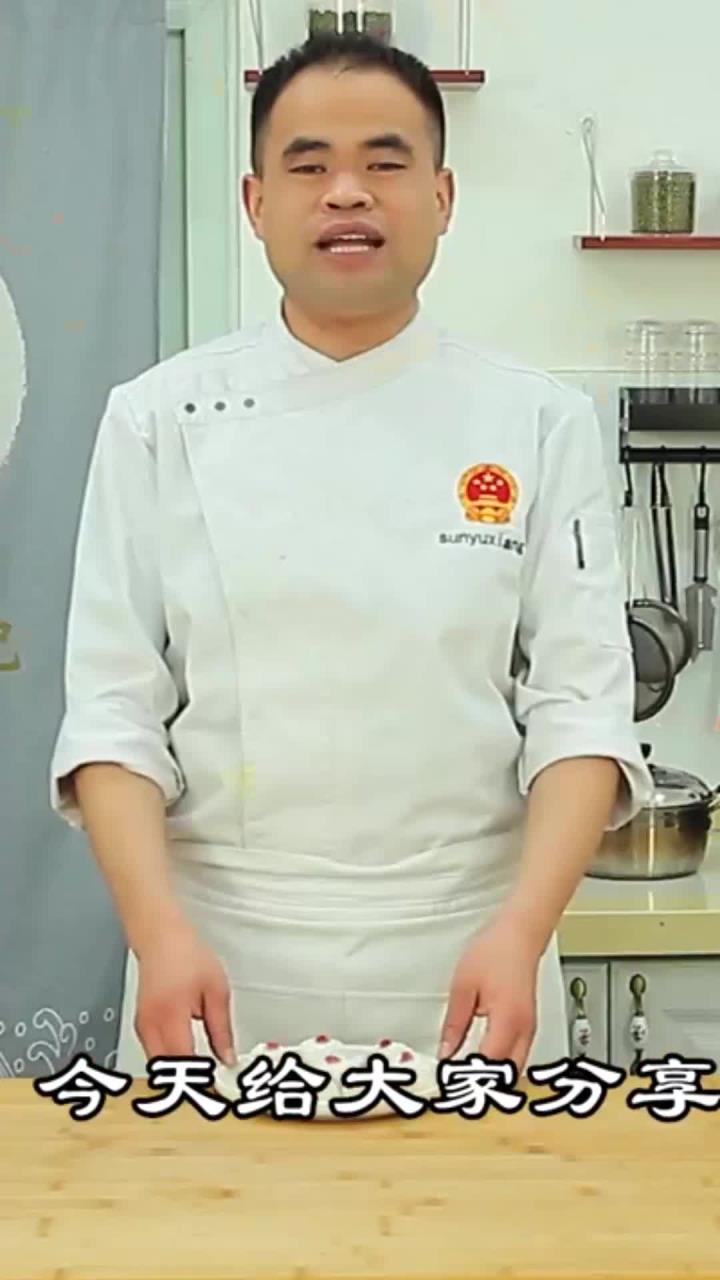 家里有糯米的试试做艾窝窝,软糯香甜,风味独特,方法简单易操作