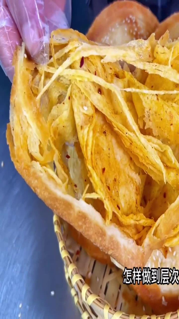 小时候的回忆～～麻辣烧饼!现在还有几个人会做呢?