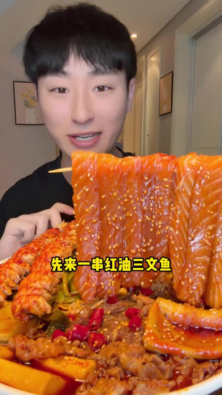 吃辣小趴菜挑战爆辣曹氏!