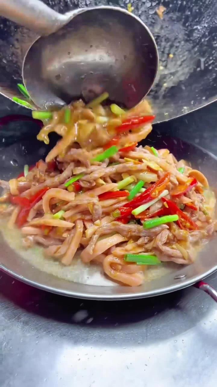 一锅成菜、酸萝卜炒牛肉丝 美食推荐官