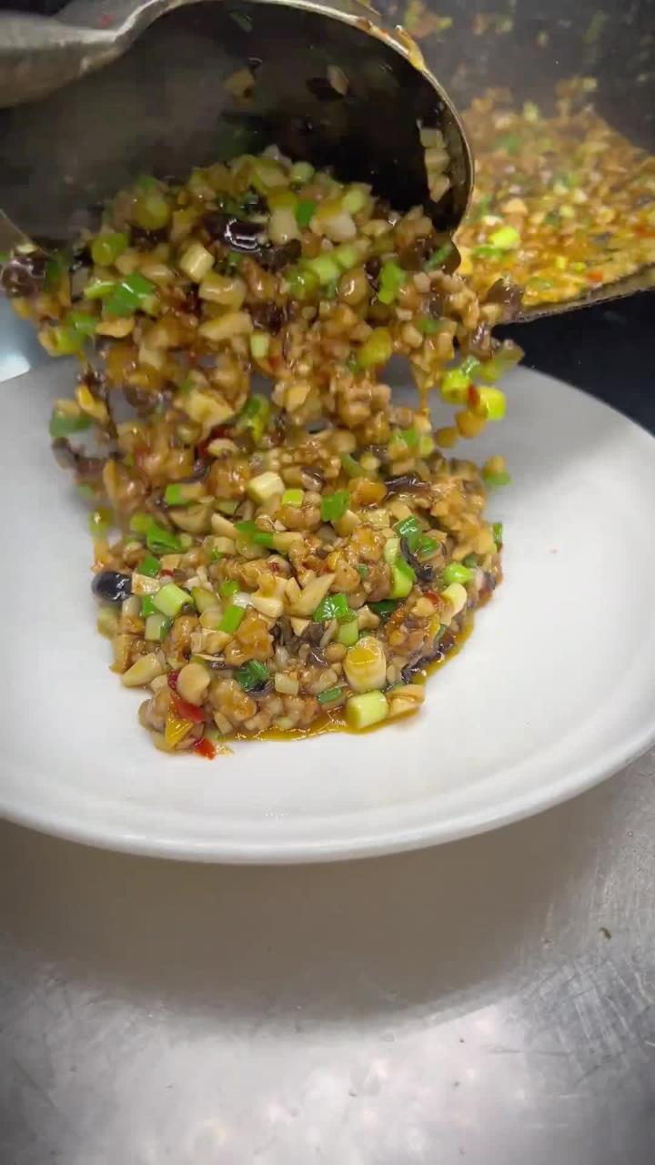 《鱼香脆滑肉》传统川菜,伴饭太香了。都江堰
