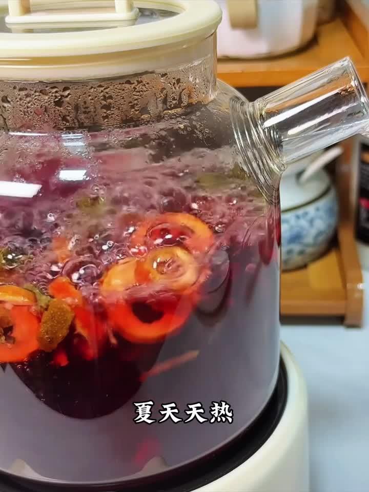 夏日消暑神器：自制酸梅汤，酸甜开胃又养生