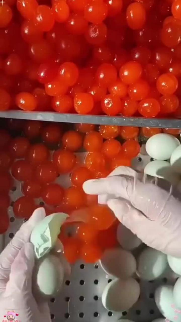 吃起来咸香入味,个个起沙绵密,端午节不管是拿来包粽子吃,还是做烘焙都是巨巨好吃