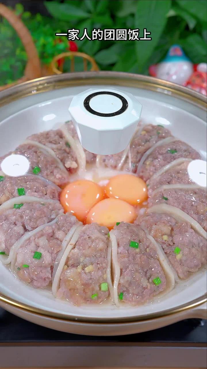 现在的莲藕很新鲜,过年过节安排这道莲藕酿肉做法简单好吃又好看