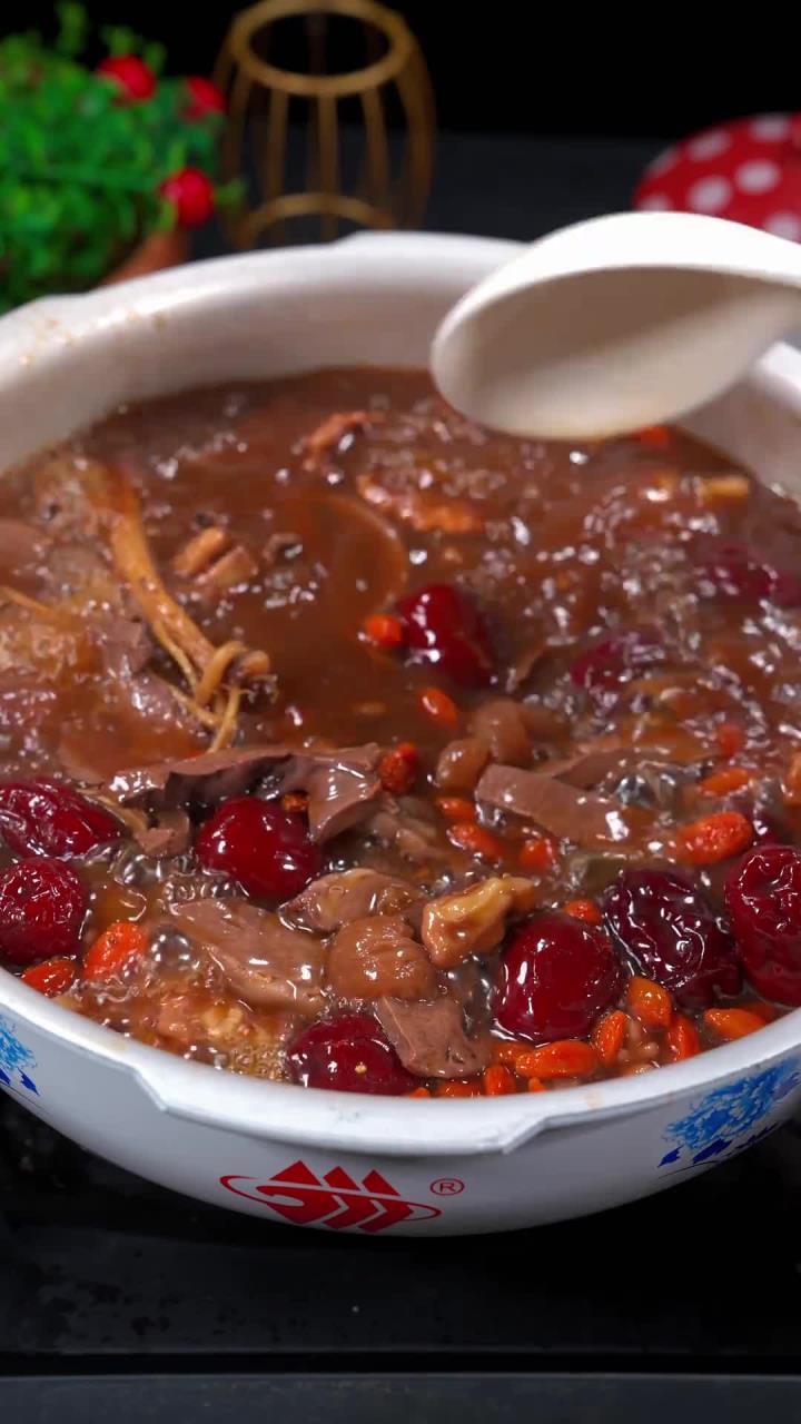 学会这道营养又好喝的酒炖猪心汤，绝对是家里来客人人赞美的美食