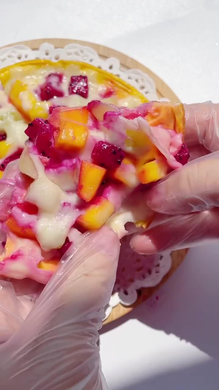 不用烤箱不用揉面就能做好吃的香蕉披萨一定要给孩子安排起来