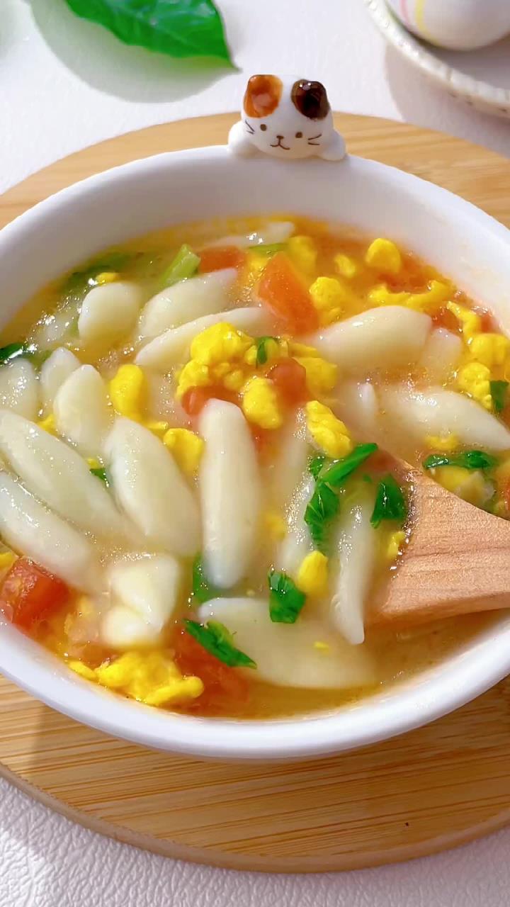 天气热孩子容易没胃口，给他安排一碗酸甜开胃的山药小鱼面七七吧
