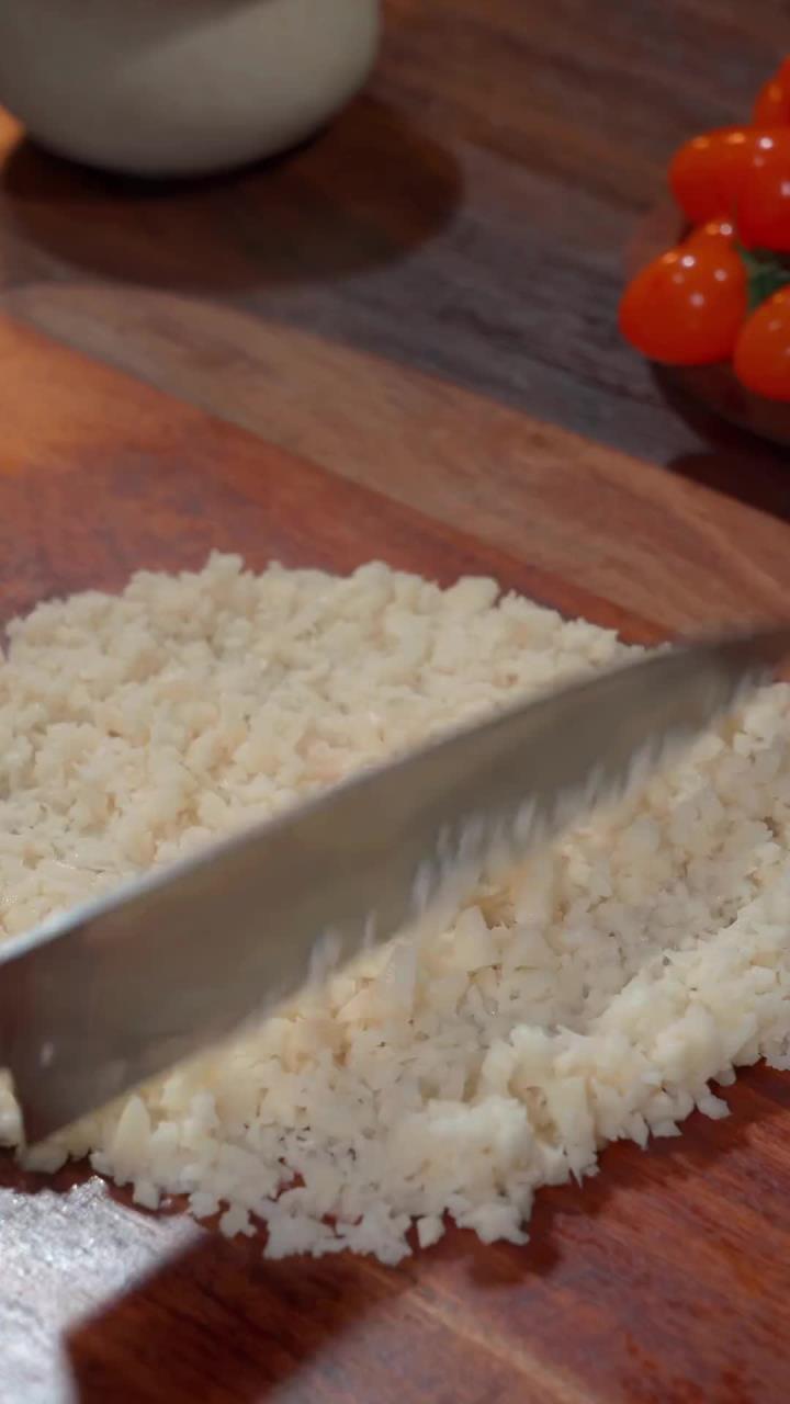 秋天的莲藕又脆又甜,有空给孩子做个莲藕蒸肉饼,特别好吃